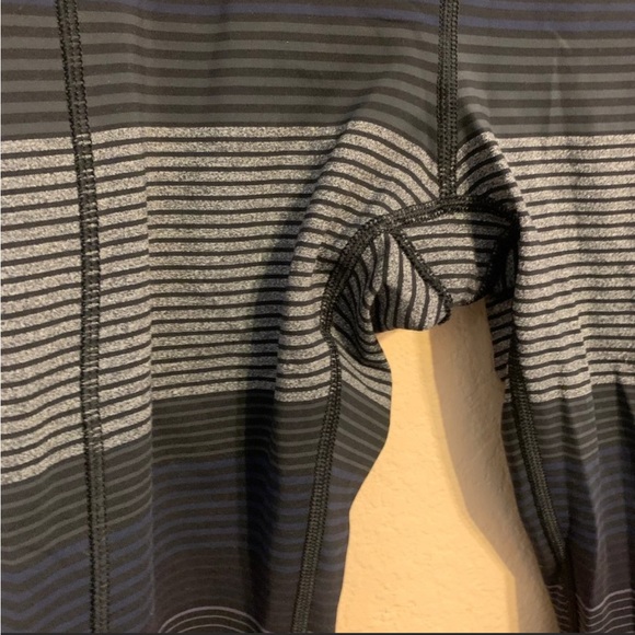 🦄Lululemon Om Stripe Speed Tight 30"🦄Size 8, EUC - Picture 4 of 6